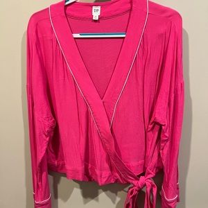 Gap wrap style blouse shirt